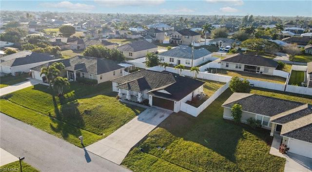 328 SW 19th TER, Cape Coral, FL 33991