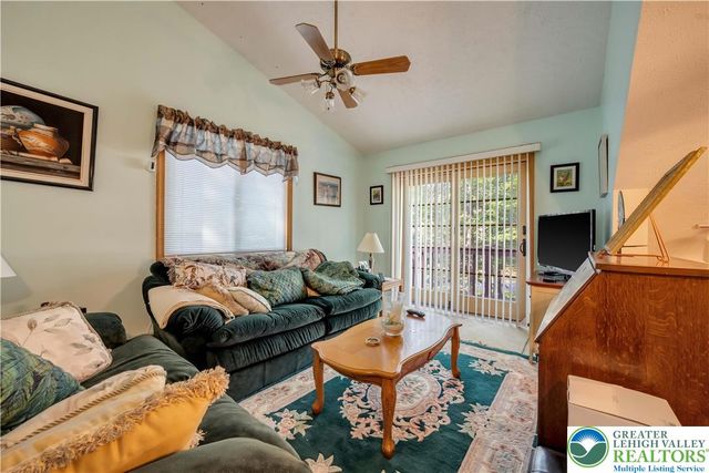 114 Brentwood Drive, Lehman Twp, PA 18324