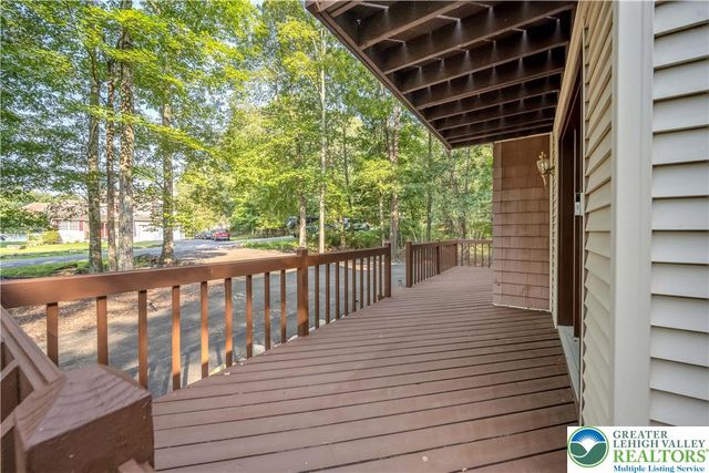 114 Brentwood Drive, Lehman Twp, PA 18324