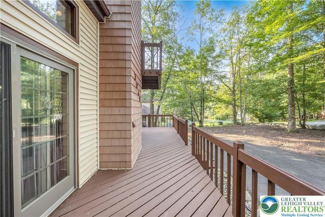 114 Brentwood Drive, Lehman Twp, PA 18324