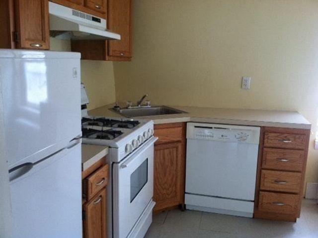 135 Galen St. 3, Watertown, MA 02472