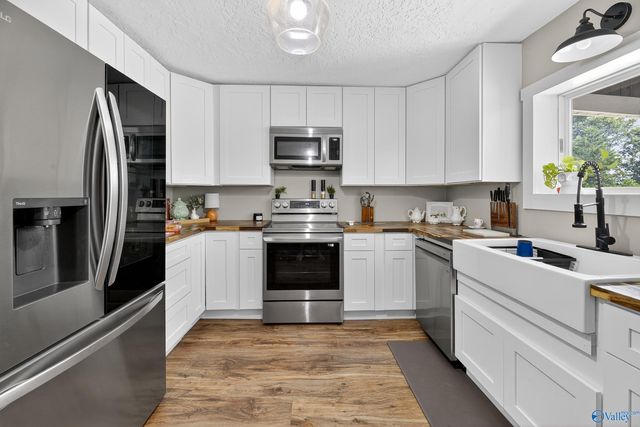 56 Leeth Gap Cutoff Road, Boaz, AL 35956