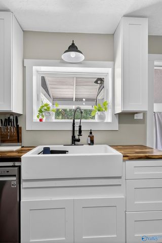 56 Leeth Gap Cutoff Road, Boaz, AL 35956