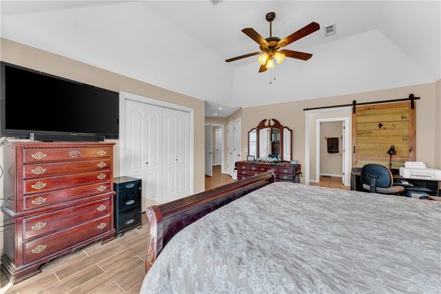 5786 Ervin McGarrah Road, Lowell, AR 72745