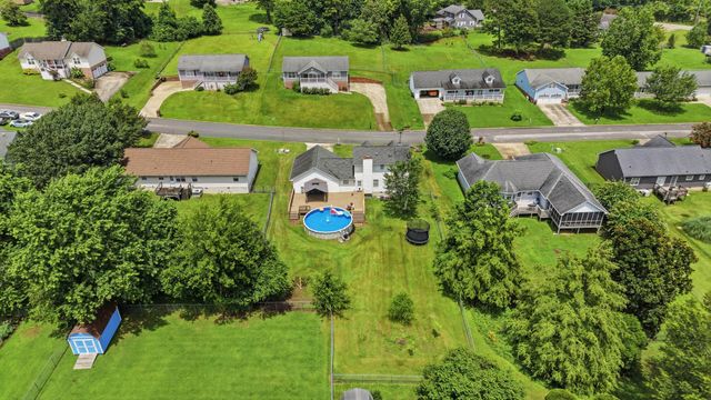 8450 Bay Run Drive, Hixson, TN 37343