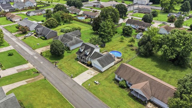 8450 Bay Run Drive, Hixson, TN 37343