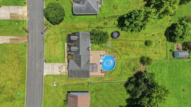 8450 Bay Run Drive, Hixson, TN 37343