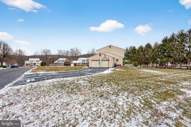 980 CRIMSON LN, Pottstown, PA 19464