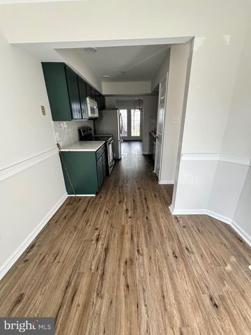 692 DANBURY CT, Newtown, PA 18940