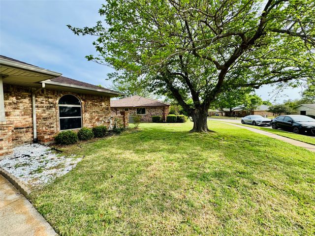 6010 Fawn Valley Lane, Rowlett, TX 75089