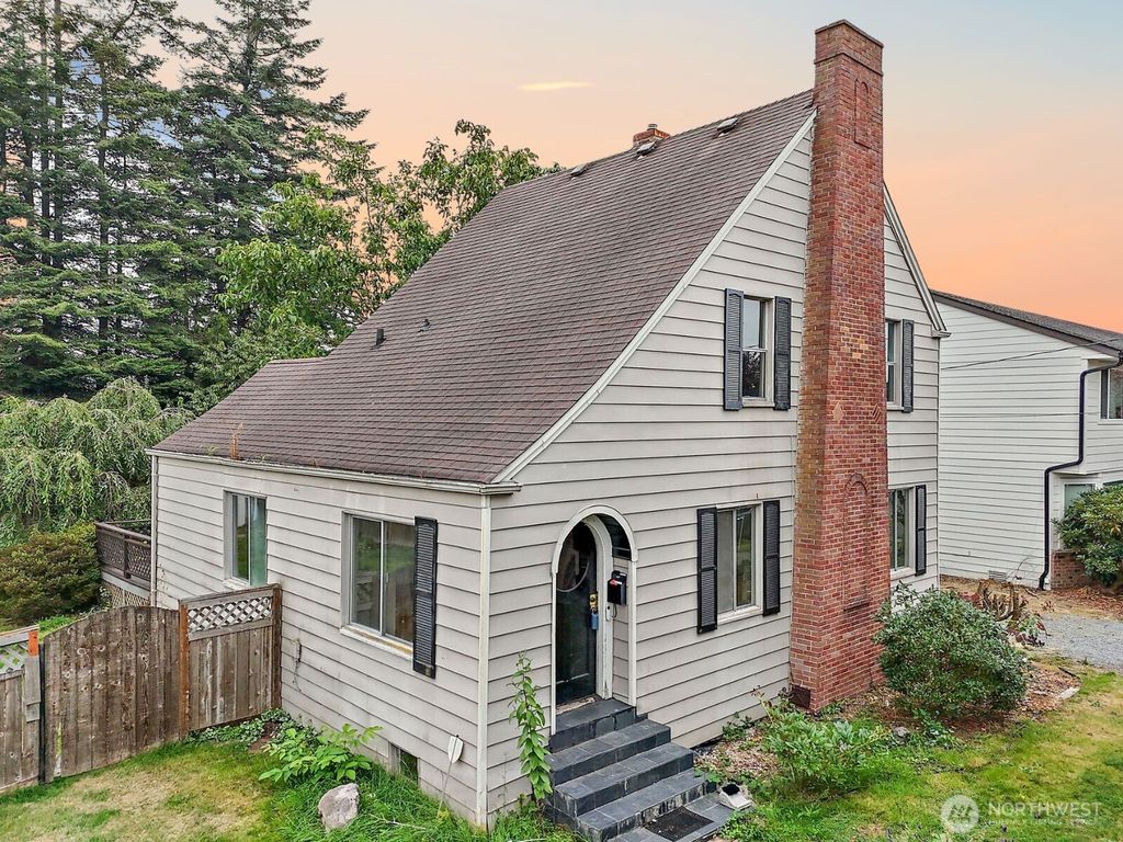 3053 Porter Street, Enumclaw, WA 98022