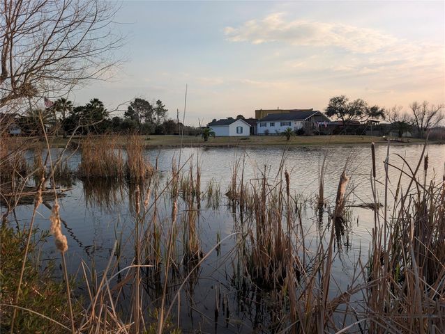 0 Ave D, San Leon, TX 77539