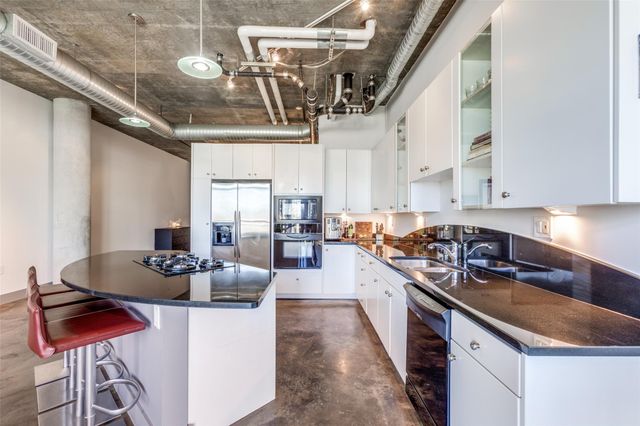 311 W 5th ST 704, Austin, TX 78701