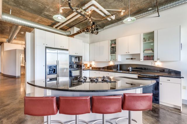 311 W 5th ST 704, Austin, TX 78701