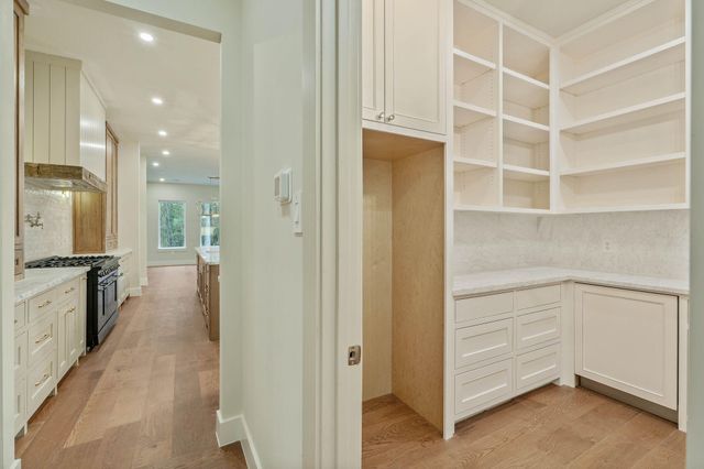 7248 Red Oak Grove Road, Montgomery, TX 77316