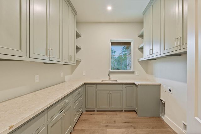 7248 Red Oak Grove Road, Montgomery, TX 77316