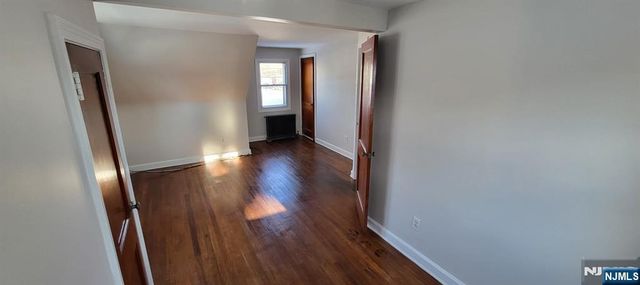 689 Godwin Avenue 2, Midland Park, NJ 07432