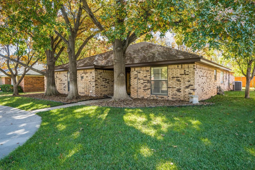 6805 Montague Drive, Amarillo, TX 79109