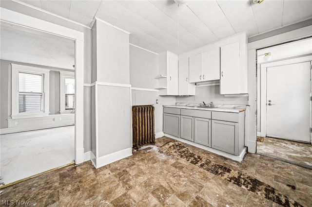 9512 Easton Avenue, Cleveland, OH 44104