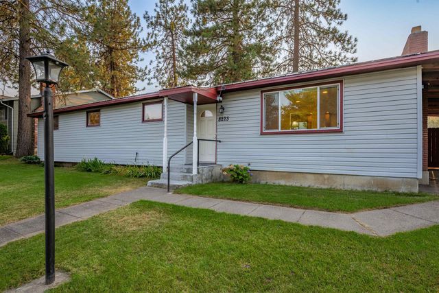 8223 N HOWARD St, Spokane, WA 99208