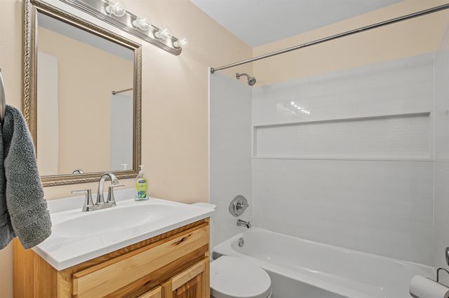 8223 N HOWARD St, Spokane, WA 99208