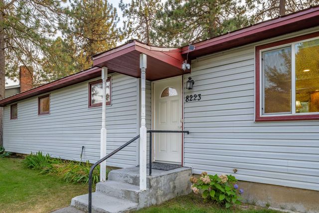 8223 N HOWARD St, Spokane, WA 99208