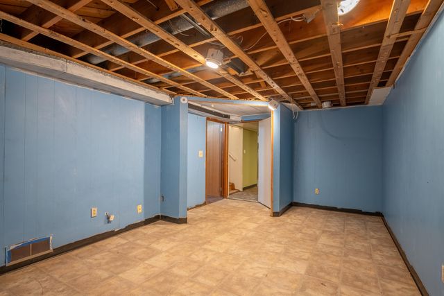 8223 N HOWARD St, Spokane, WA 99208