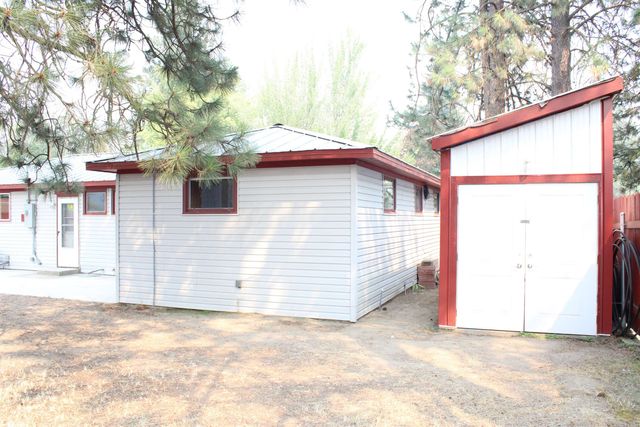 8223 N HOWARD St, Spokane, WA 99208