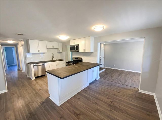 8632 94TH STREET, Seminole, FL 33777