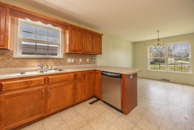 106 Lee-Paige Court, Berea, KY 40403