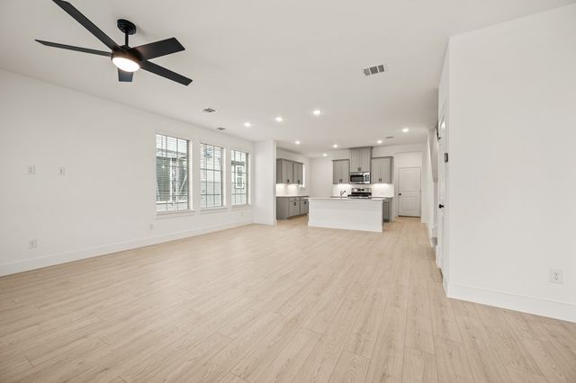 9501 Dahlia Boulevard, Mesquite, TX 75126
