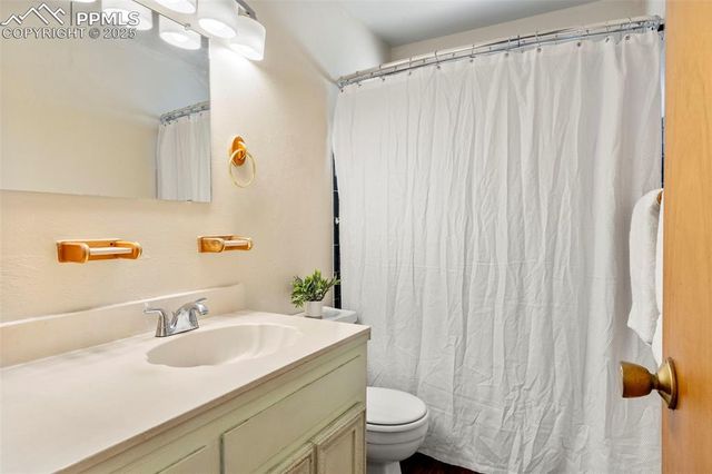 102 Landoe Lane, Colorado Springs, CO 80911