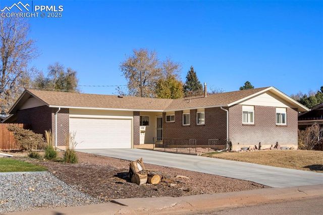 102 Landoe Lane, Colorado Springs, CO 80911