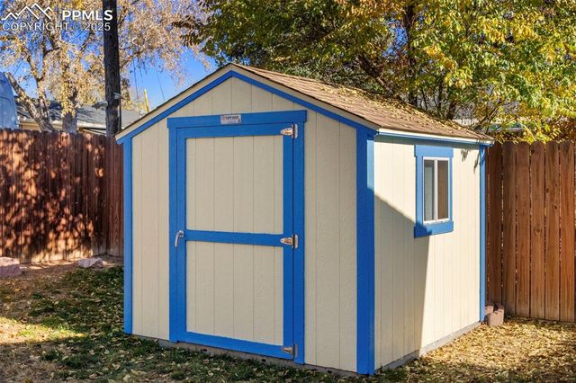 102 Landoe Lane, Colorado Springs, CO 80911