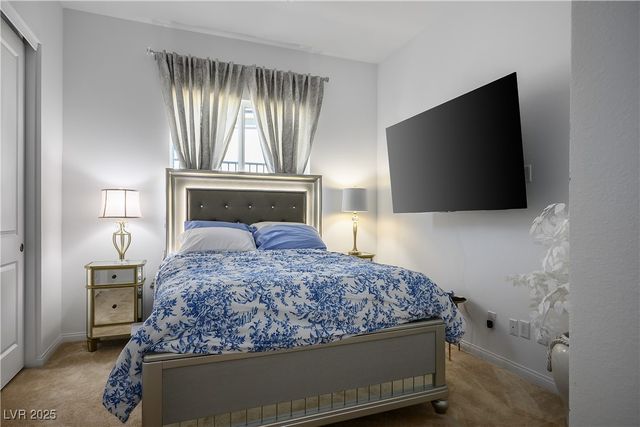 10196 Millholm Avenue, Las Vegas, NV 89166