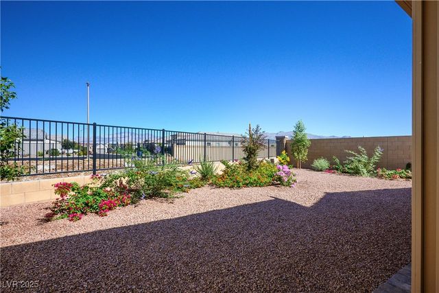 10196 Millholm Avenue, Las Vegas, NV 89166