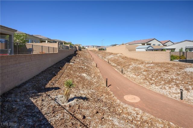 10196 Millholm Avenue, Las Vegas, NV 89166