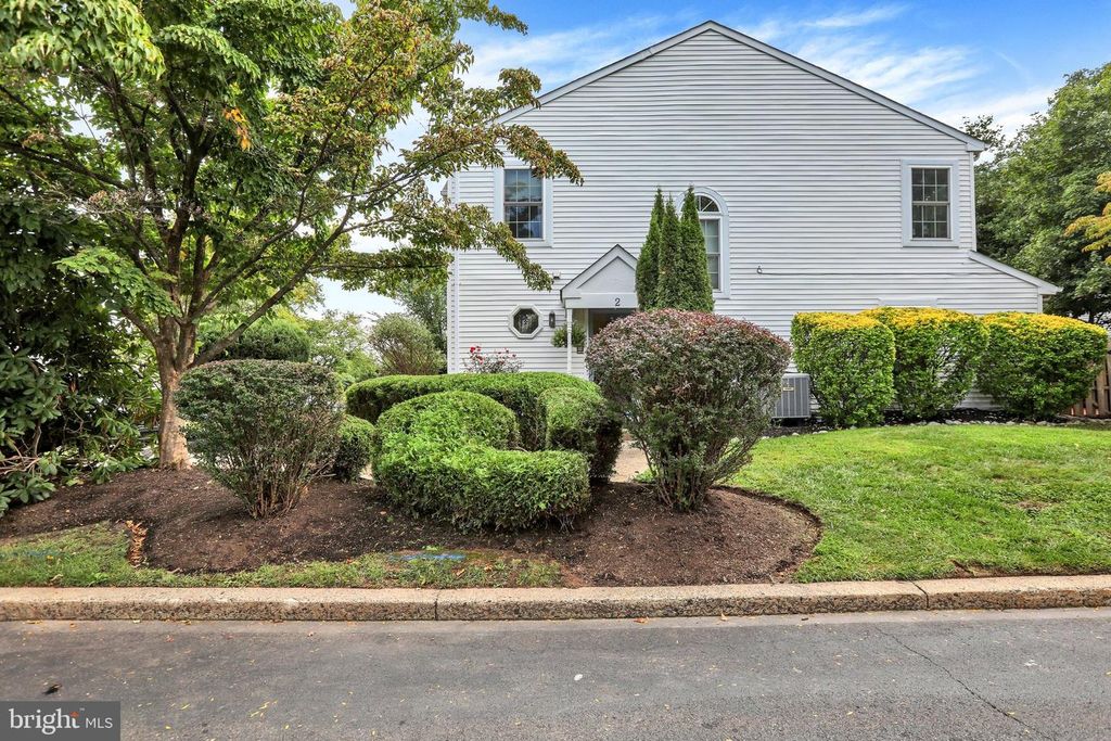2 TAYLORS WAY, HOLLAND, PA 18966 — photo 2