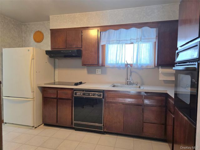 94 Whangtown Road, Carmel, NY 10512