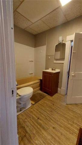 15 4th Street Circle, Pittsburg, KS 66762