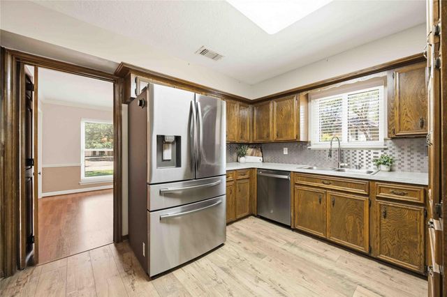 514 Lorie Lane, Pasadena, TX 77586