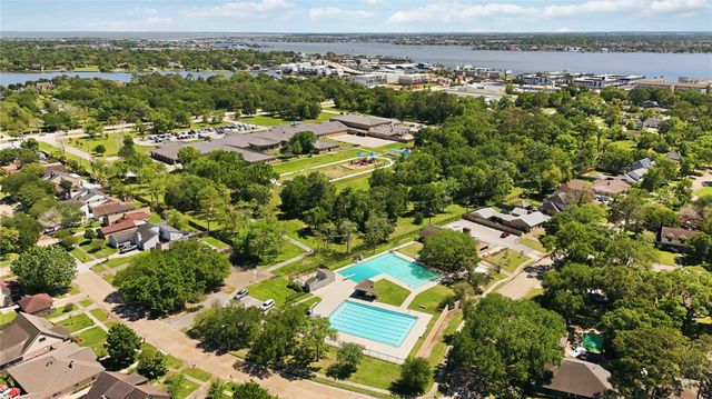 514 Lorie Lane, Pasadena, TX 77586