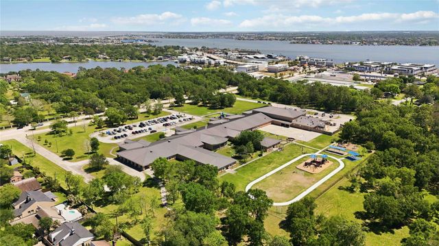 514 Lorie Lane, Pasadena, TX 77586