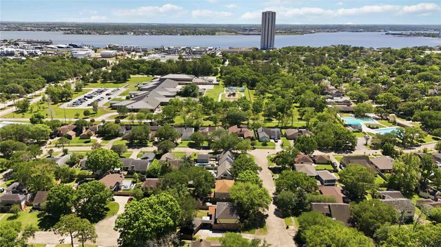 514 Lorie Lane, Pasadena, TX 77586