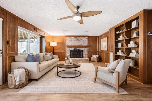 514 Lorie Lane, Pasadena, TX 77586