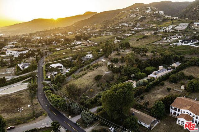 29829 Harvester Road, Malibu, CA 90265