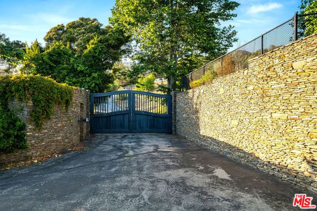 29829 Harvester Road, Malibu, CA 90265