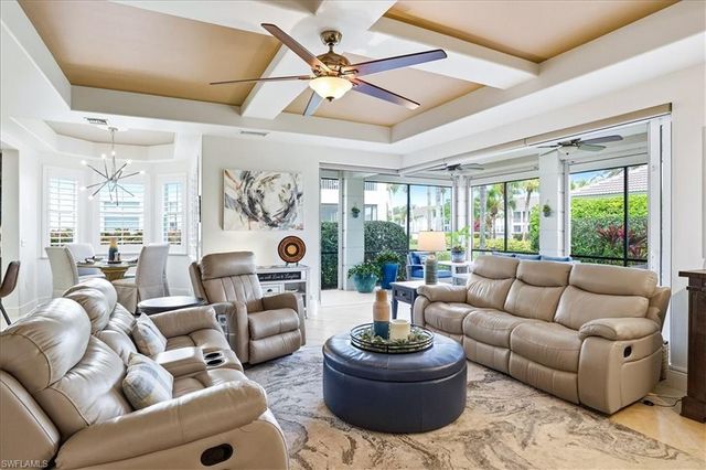 587 Avellino Isles CIR 23101, Naples, FL 34119