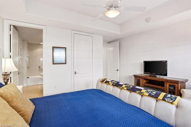 587 Avellino Isles CIR 23101, Naples, FL 34119