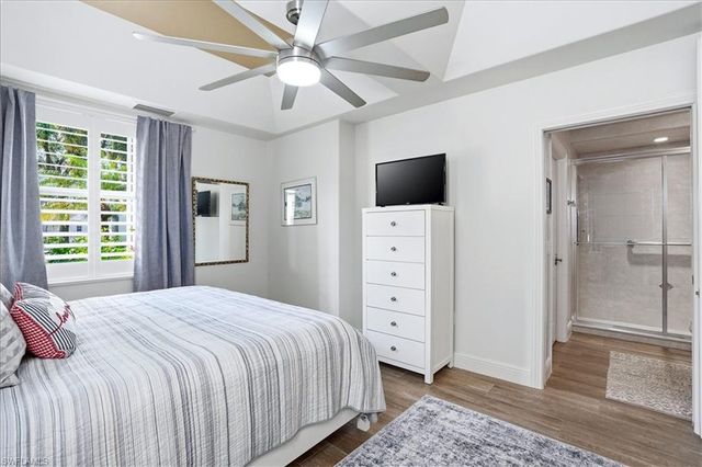 587 Avellino Isles CIR 23101, Naples, FL 34119